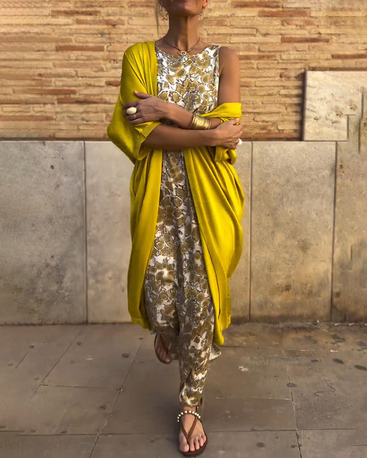 Joan™ | Elegant two-piece suit with vintage print